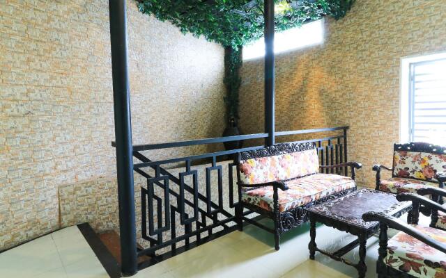 Labuana Homestay and Cafe Garden Makassar