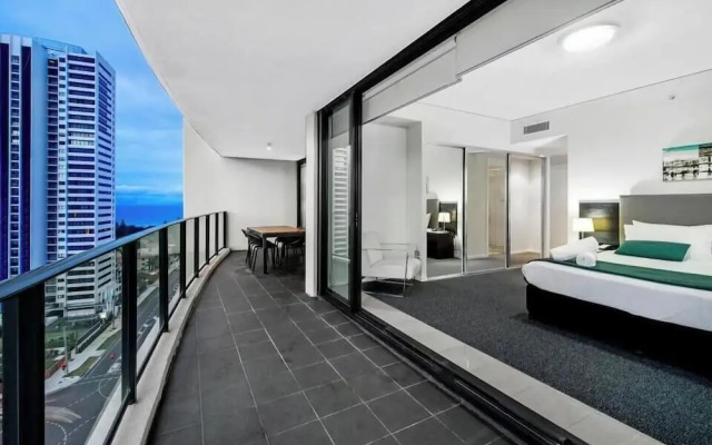 3BRM Broadbeach Skyline Nook