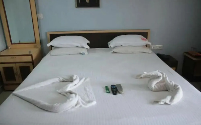 Reba Beach Resort - Hostel