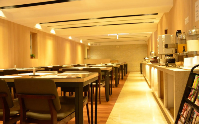 Noble Hotel