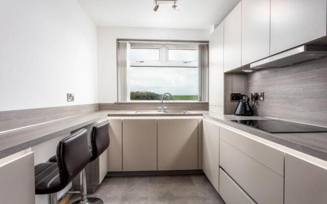 West Sands - Donnini Apartments