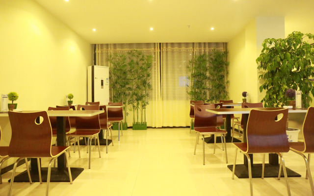 7Days Inn Chain Hotel (Dao County Xiaoshui Middle Road No. 2 School)