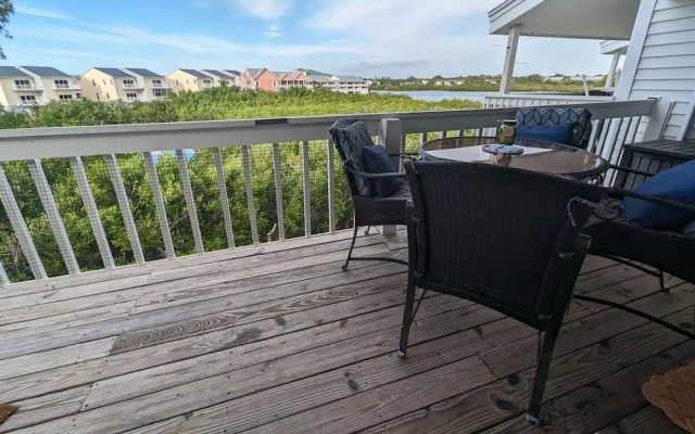 The Intercoastal #205 - Beachy Chic