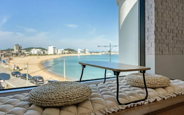 Goseong Leumeleu63 Pension