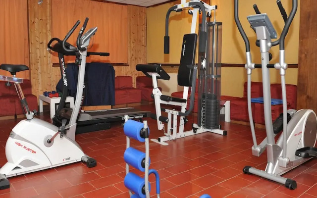 Hotel Bucaneve