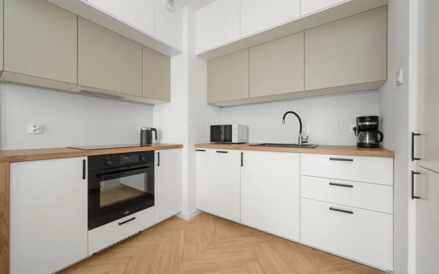 Latte Apartament Parking by Renters
