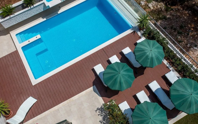 Villa Fani - Apartments and Rooms