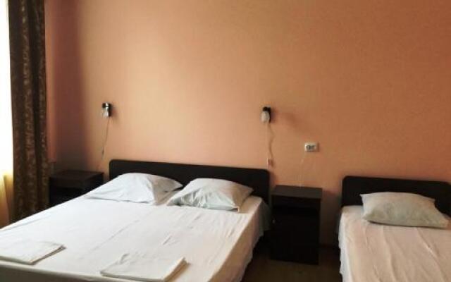 Guest house Lenina 77