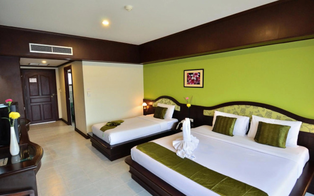 Samui First House Hotel