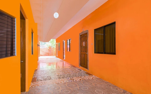 J5 Guest House & Restobar