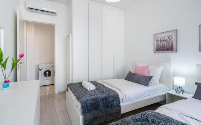 Aziza 1- Bedroom Apartment in Larnaca
