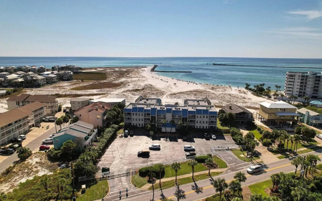 Poolside Villas #104