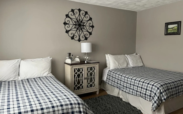 Sunny Shuswap B&B