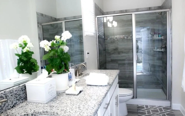 Villa Sweet - Storey Lake