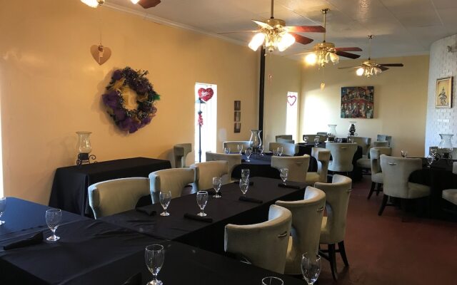 Nola Goula Inn & Suites