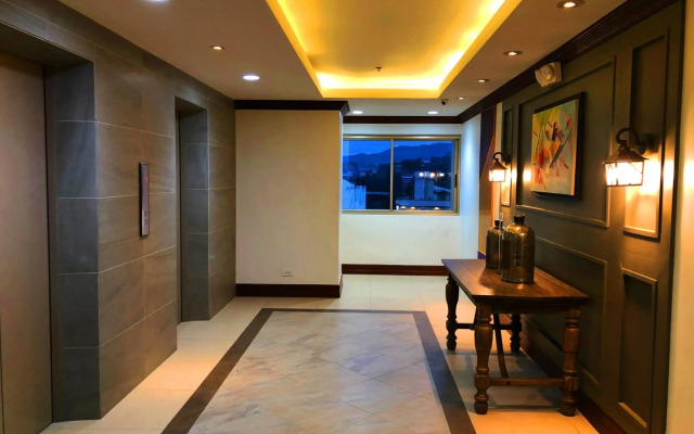 Cedar Peak Condo near Session Road