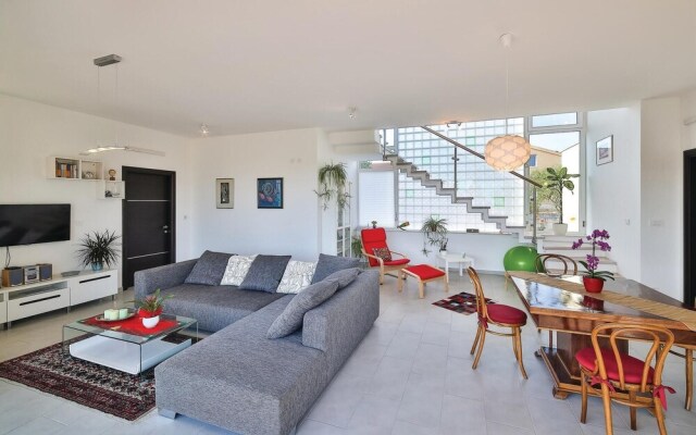 Stunning Home in Kastel Stafilic With Wifi and 3 Bedrooms