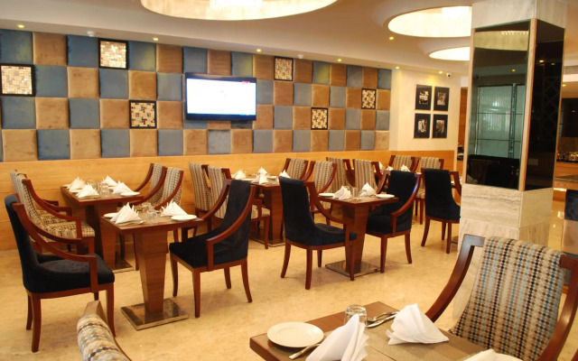 Glades Hotel
