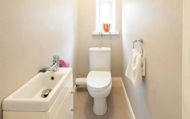 Host Stay Newton House