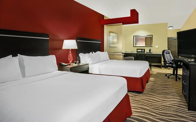 Holiday Inn Express & Suites Cotulla by IHG