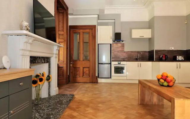 Linden House Flat 1 - Airdrie