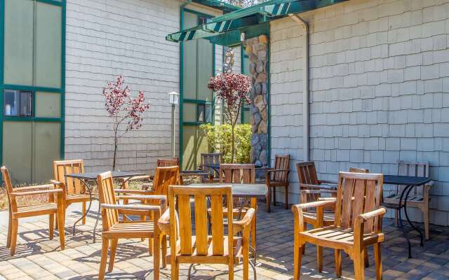 Quality Inn Half Moon Bay/Miramar Beach