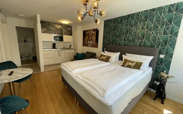 Deluxe Studio La Gatita Amable