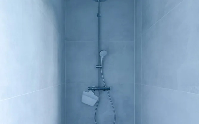 Pretty new House With Small sea View