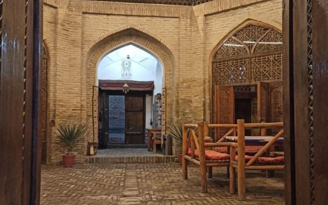Mekhtar Ambar  Caravan sarai XIX