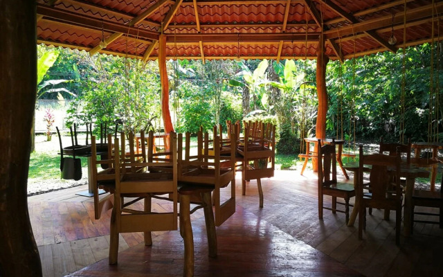Costa Azul Lodge