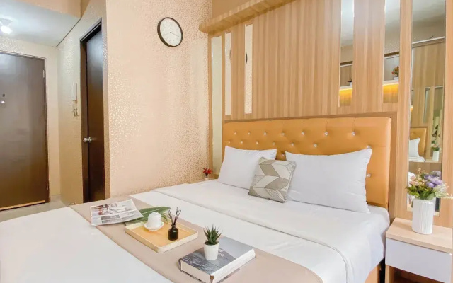 Warm Contemporary Studio Apartment At Transpark Cibubur