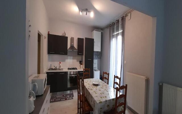 Meublé 2 chambres Wifi balcon 52m2 Centre La Bourboule