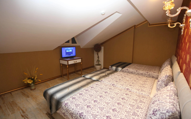 Laleli Blue Marmaray Hotel