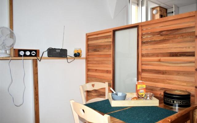 Studio sympa avec petit déjeuner entre canal et Loire