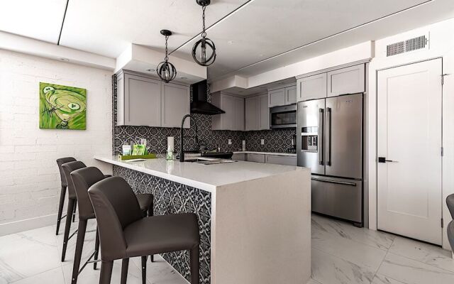 Northland Glam 3BR by Casago