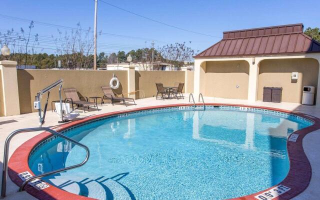 Comfort Inn Opelika - Auburn