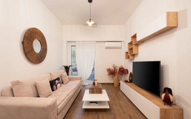 Elegant And Fresh Apt In Hip Pagrati