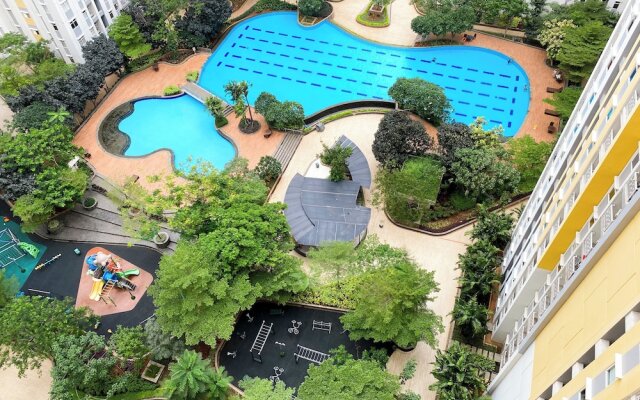 Warm Living And Homey 2Br At Springlake Summarecon Bekasi Apartment