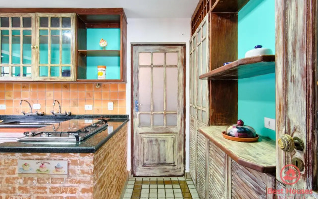 Bh31: Casa Com Piscina Em Frente À Praia Grande