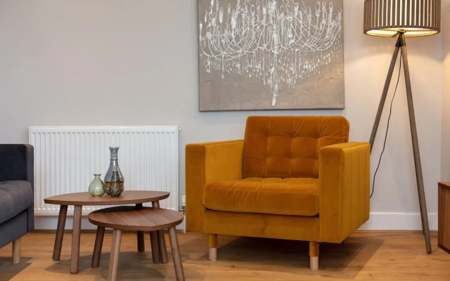 Seafield House - Donnini Apartments