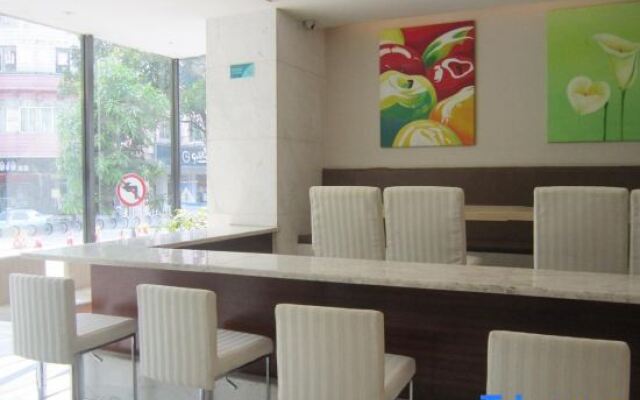 City Comfort Inn Hechi Zhongxin Square