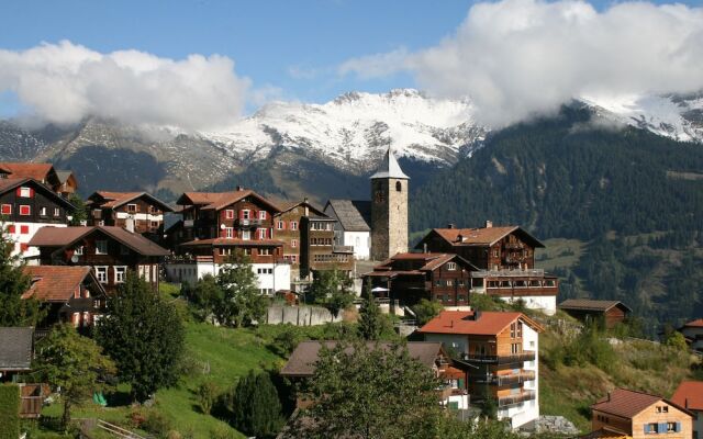 The Alpina Mountain Resort