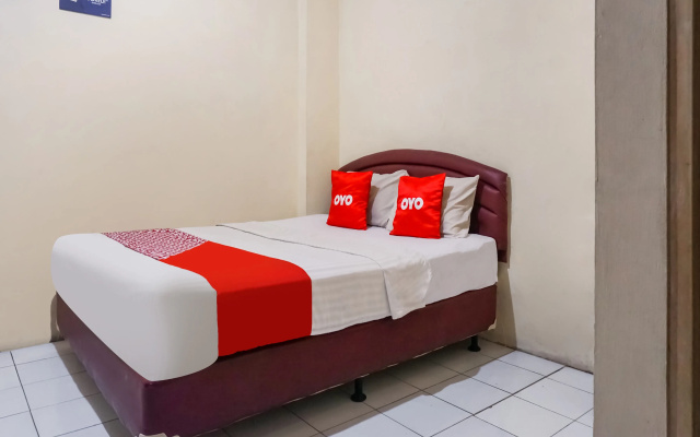 RedDoorz near Lokasari Mangga Besar 7