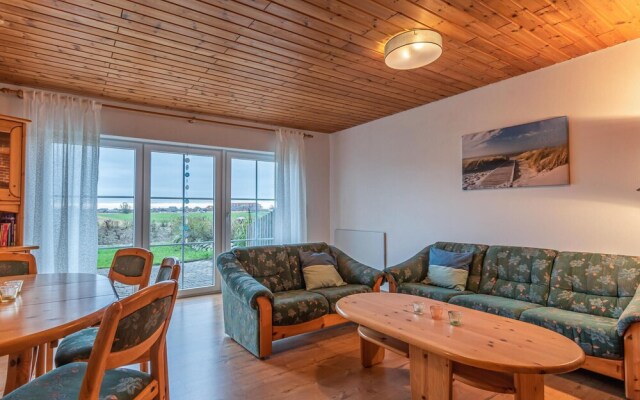 Awesome Home in Friedrichskoog-spitze With 2 Bedrooms and Wifi