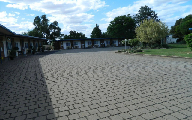 Orana Windmill Motel
