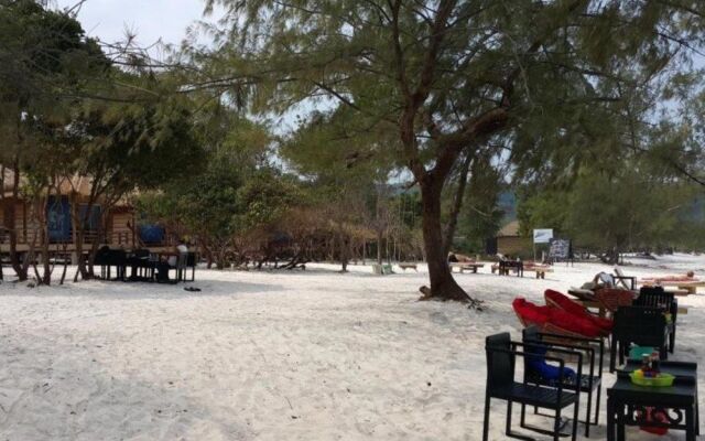 Natural Island Bungalows