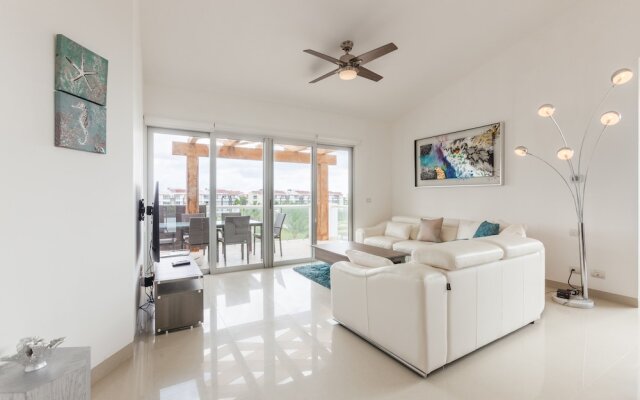 MareAzul Apartment 631 by Realty Group