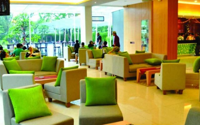 Oasis Siliwangi Sport Hotel