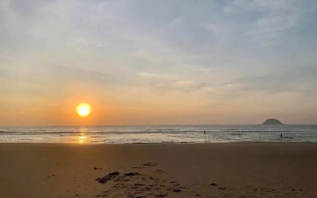 Ruby House, 3 Bedroom Apartment, Beachside