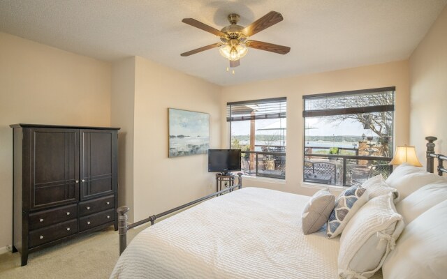 Hawkeye's Haus 5 Bedroom Home